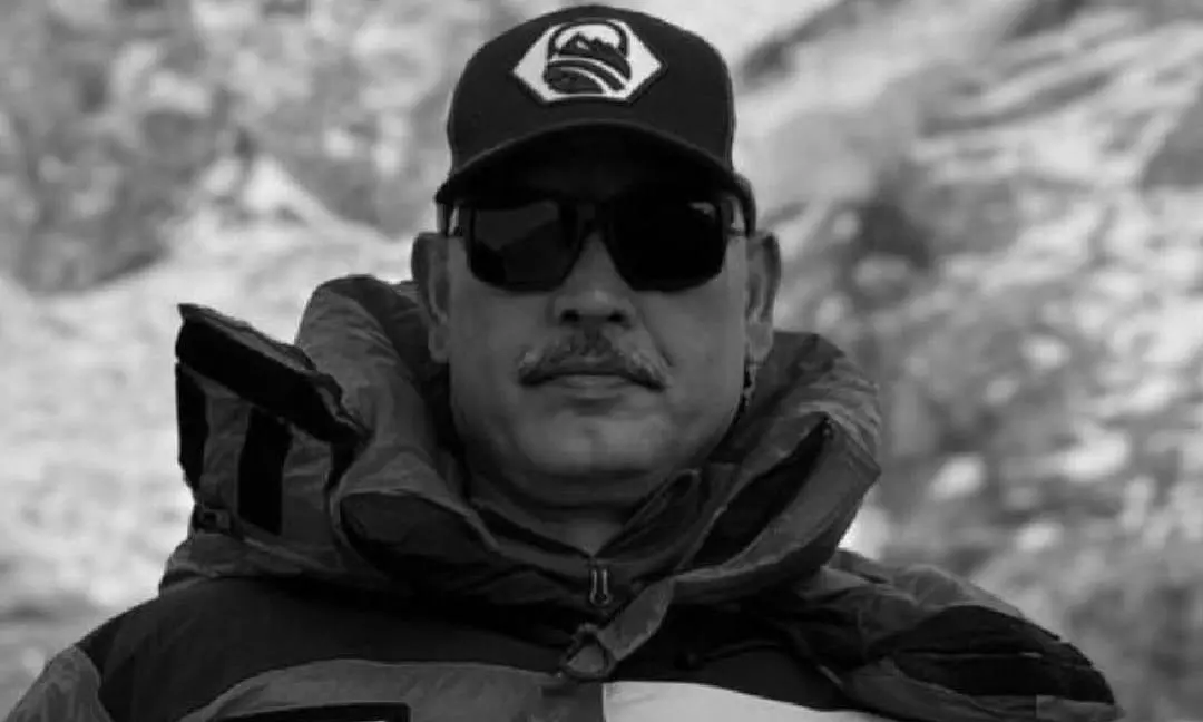 Family to leave Hyderabad climber’s body on Everest, ‘in Shiva’s abode’ Family to leave Hyderabad climber’s body on Everest, ‘in Shiva’s abode’