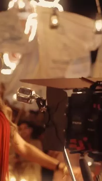 Jahnvi Kapoor and the gaze of Peddis camera
