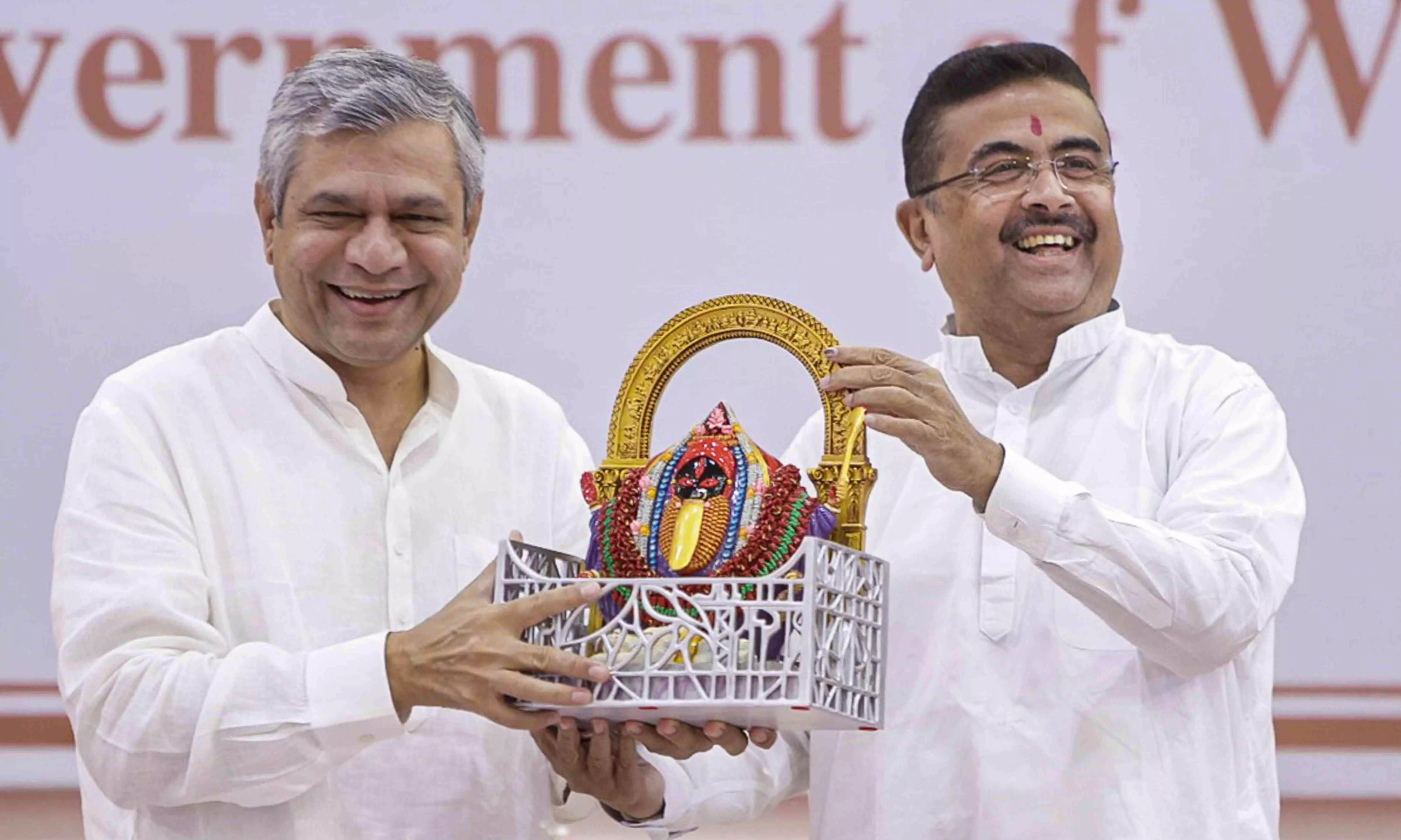  Vaishnaw Says Railway and Metro Projects in Bengal Will Accelerate with Improved Coordination