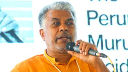 Perumal Murugan conferred with Man Bahadur Singh Lahak Samman