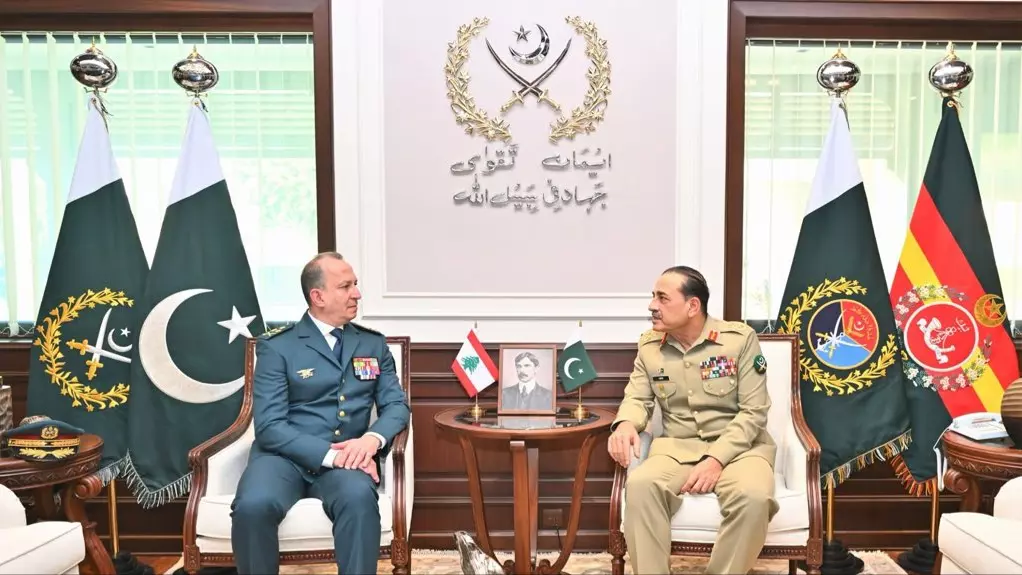 Pakistani, Lebanese army chiefs discuss regional security and defence ties