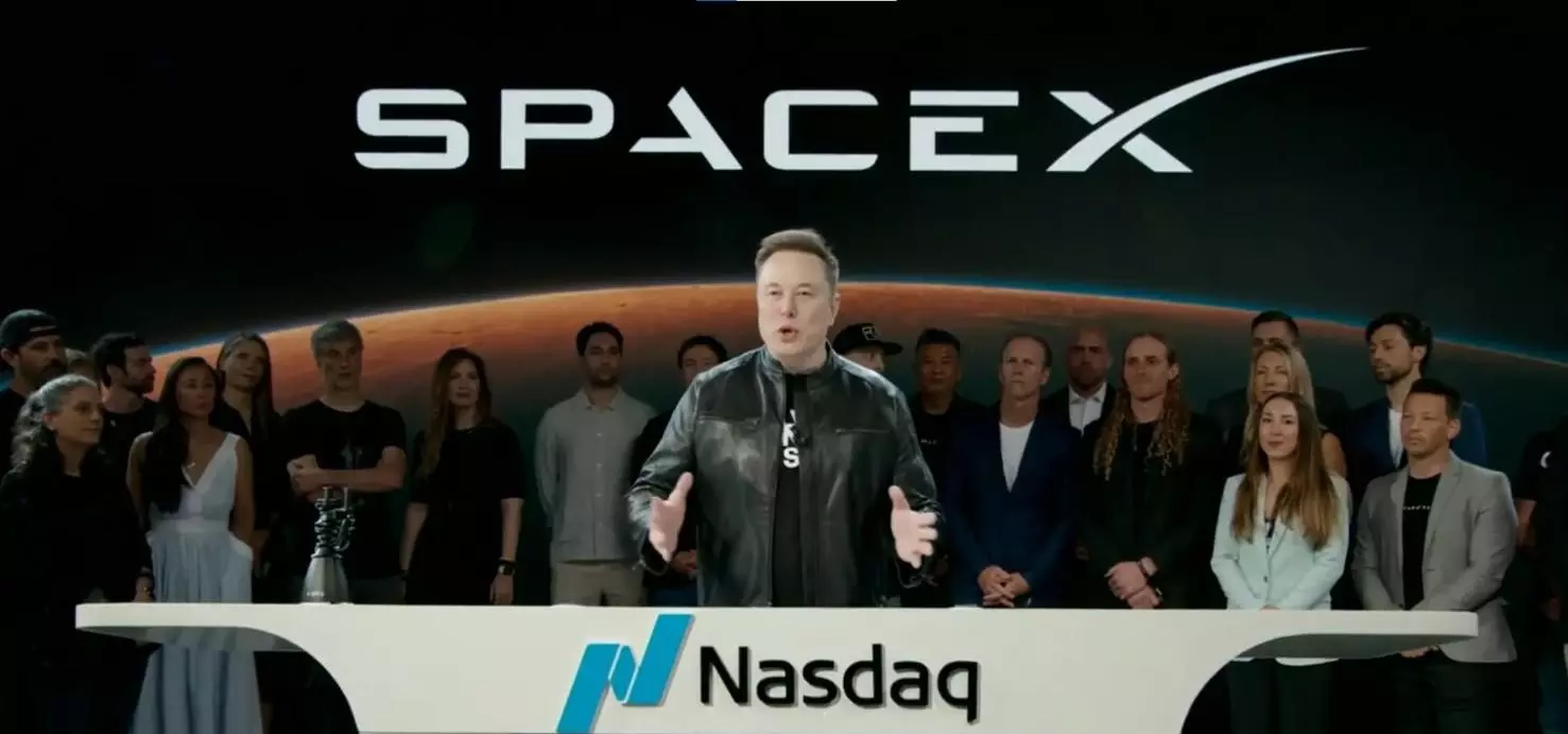 SpaceX CEO Elon Musk rings NASDAQ opening bell SpaceX CEO Elon Musk rings NASDAQ opening bell