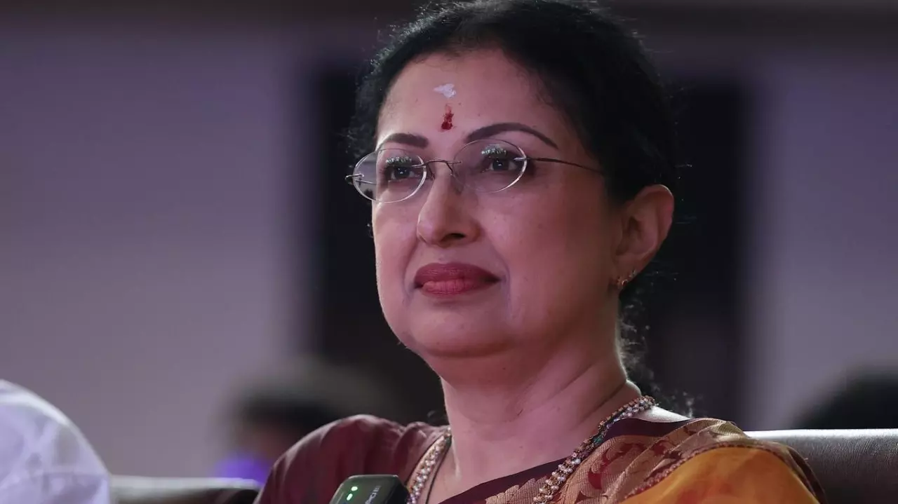 Gautami Tadimalla quits AIADMK amid growing party exodus