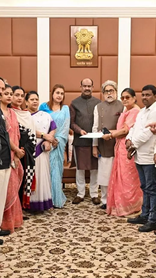 Rebel MPs meet Lok Sabha Speaker Om Birla