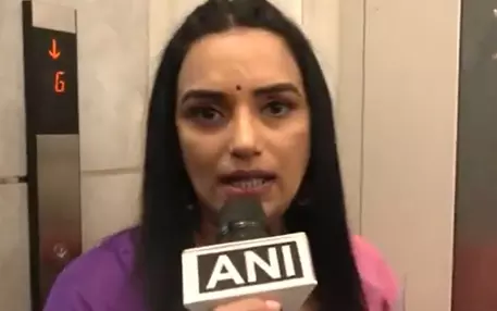 AMMA accounts row: President Shwetha Menon, executive committee quit after stormy meet AMMA accounts row: President Shwetha Menon, executive committee quit after stormy meet