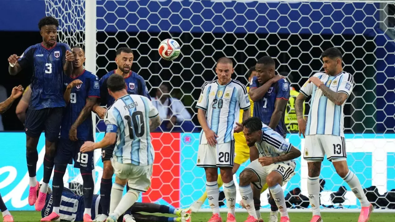 Lionel Messi in action