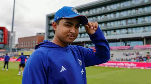 Vaibhav Sooryavanshi breaks Sachin’s debut record, shows promise, but falls for 14 Vaibhav Sooryavanshi breaks Sachin’s debut record, shows promise, but falls for 14