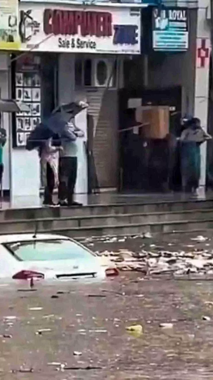 Monsoon lashes India: Rain cripples Mumbai, schools shut; several coastal states on alert Monsoon lashes India: Rain cripples Mumbai, schools shut; several coastal states on alert