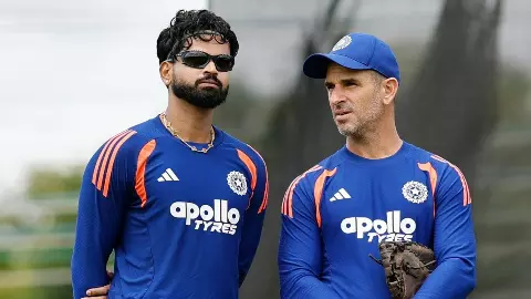 Shreyas Iyer, Ryan ten Doeschate Shreyas Iyer, Ryan ten Doeschate