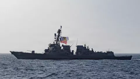 US strikes Iran’s Larak Island; Tehran vows to retaliate US strikes Iran’s Larak Island; Tehran vows to retaliate