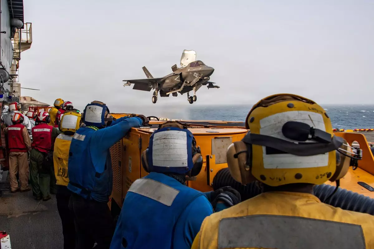 Fresh US strikes on Iran Fresh US strikes on Iran