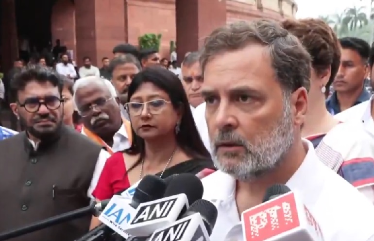 Rahul demands PM Modi, Shah’s resignation for police brutality on CJP protesters