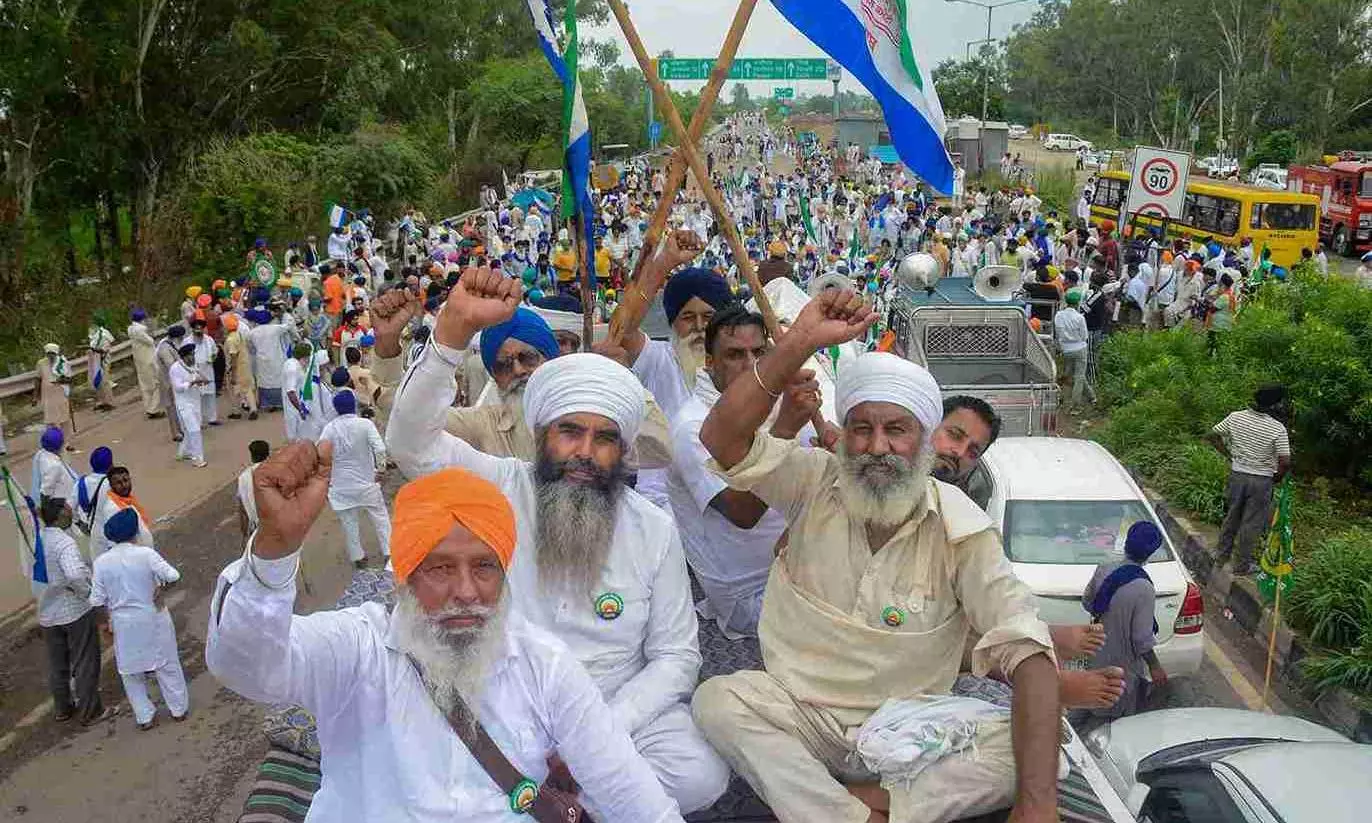 Punjab farmers stopped at Shambhu border, turn back after detained colleagues freed Punjab farmers stopped at Shambhu border, turn back after detained colleagues freed