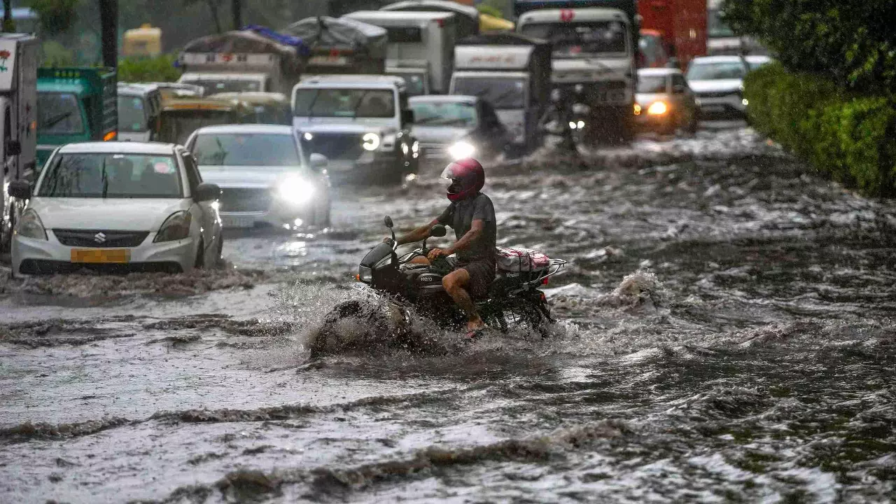 heavy rains in delhi