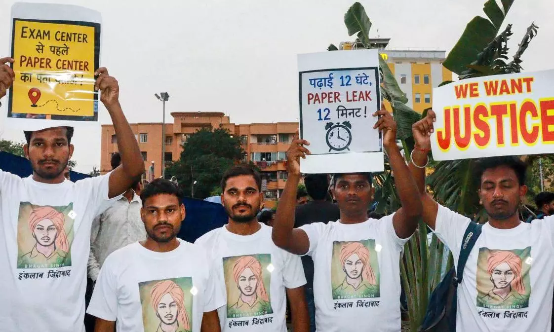 Ranchi student protest alleging exam irregularities enters Day 6; CJP lends support Ranchi student protest alleging exam irregularities enters Day 6; CJP lends support