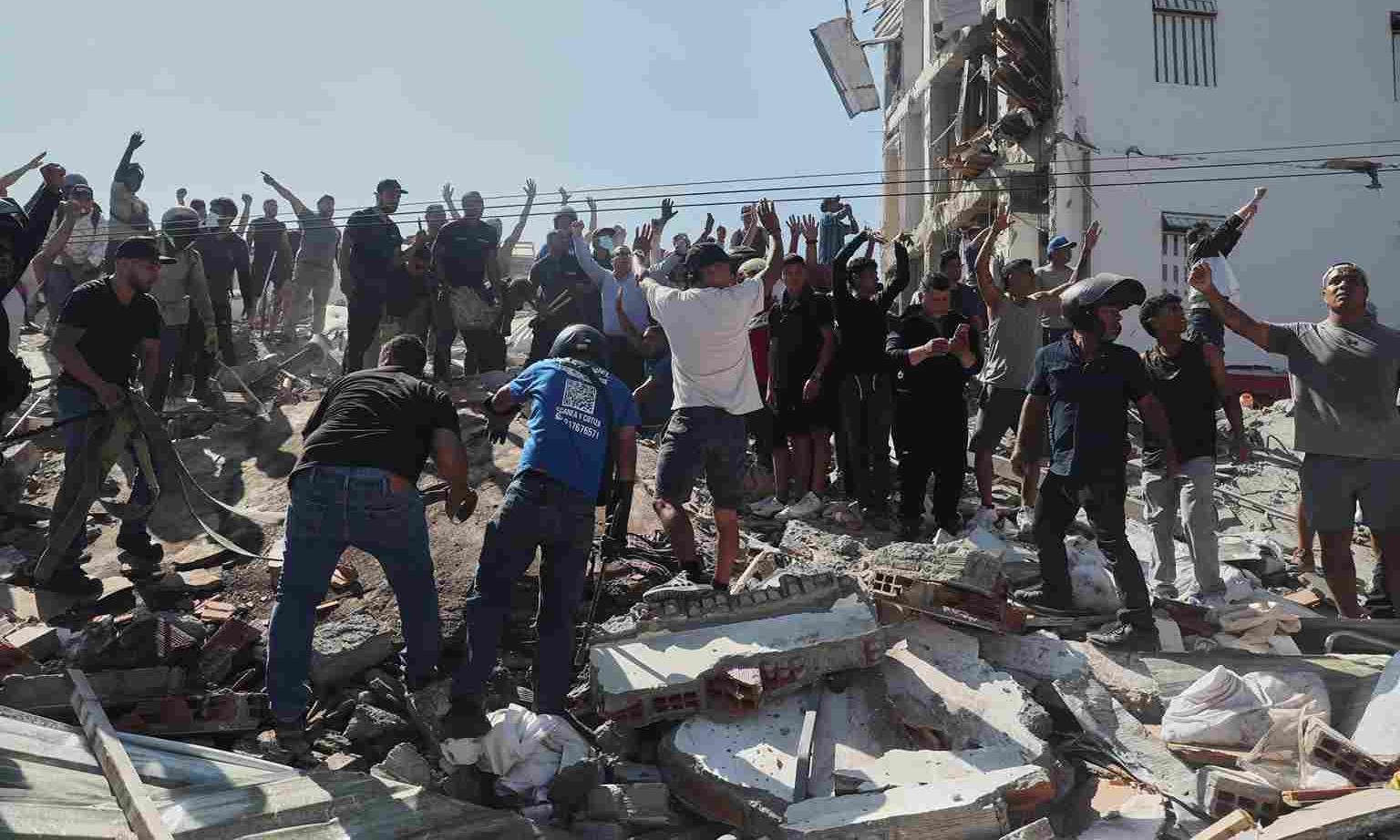 Colombia Earthquake 2026: Rescue teams search through collapsed buildings after a powerful 7.4-magnitude earthquake caused widespread destruction in western Colombia. TheAshNow AshNow AshNowFeatured #AshNownews #TAN #USA #India