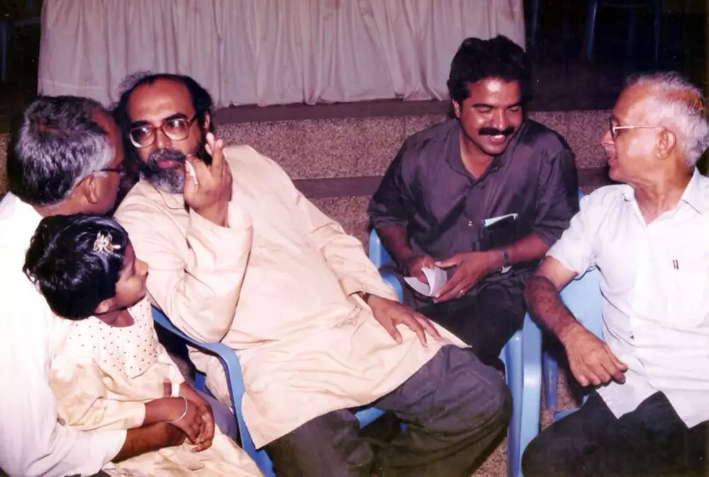 Dr Thomas Issac and Dr MP Parameswaran in the 90s. Photo: Facebook/Dr TM Thomas Isaac
