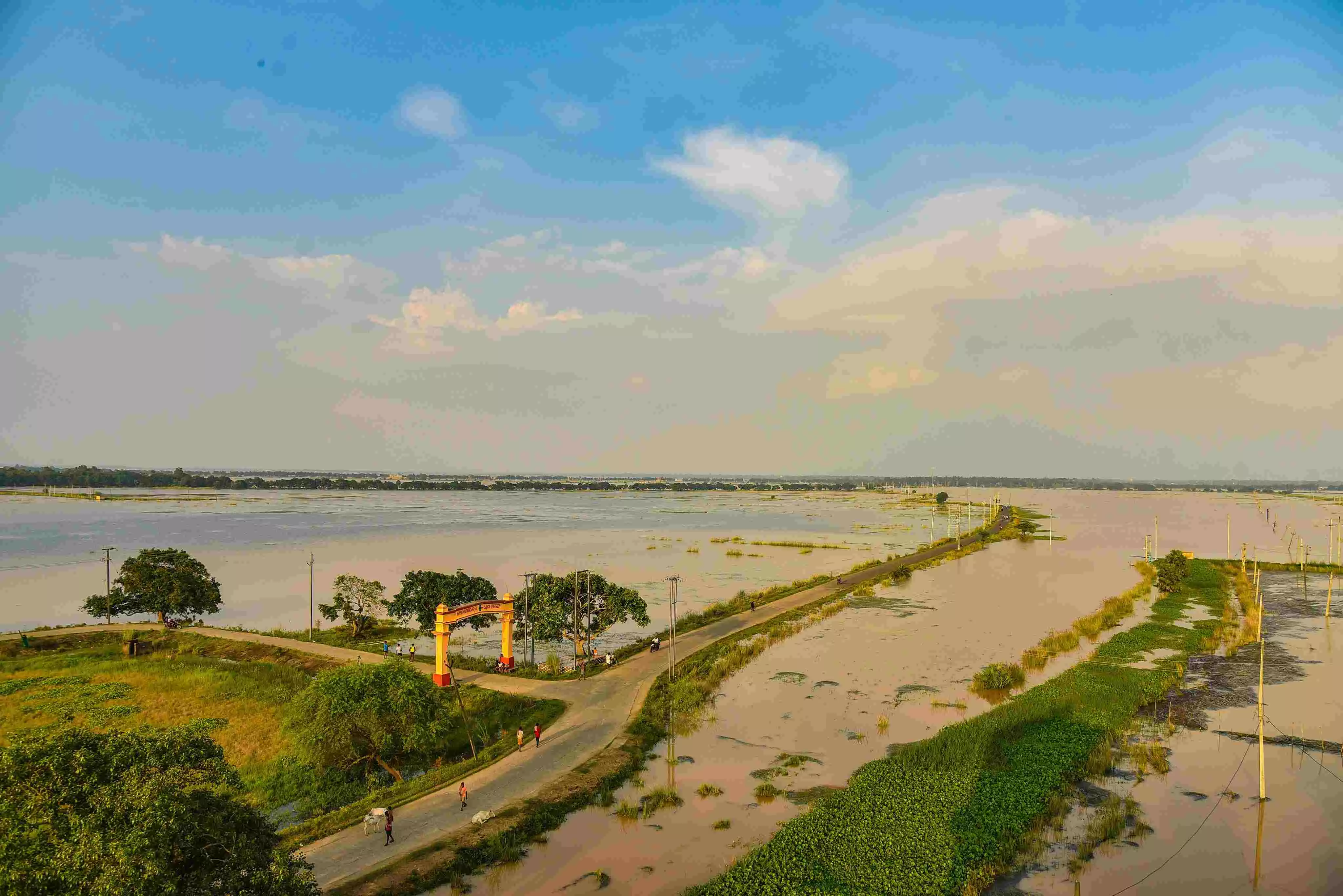 Odisha floods leave 1 lakh people affected across 6 districts; rescue ops underway Odisha floods leave 1 lakh people affected across 6 districts; rescue ops underway