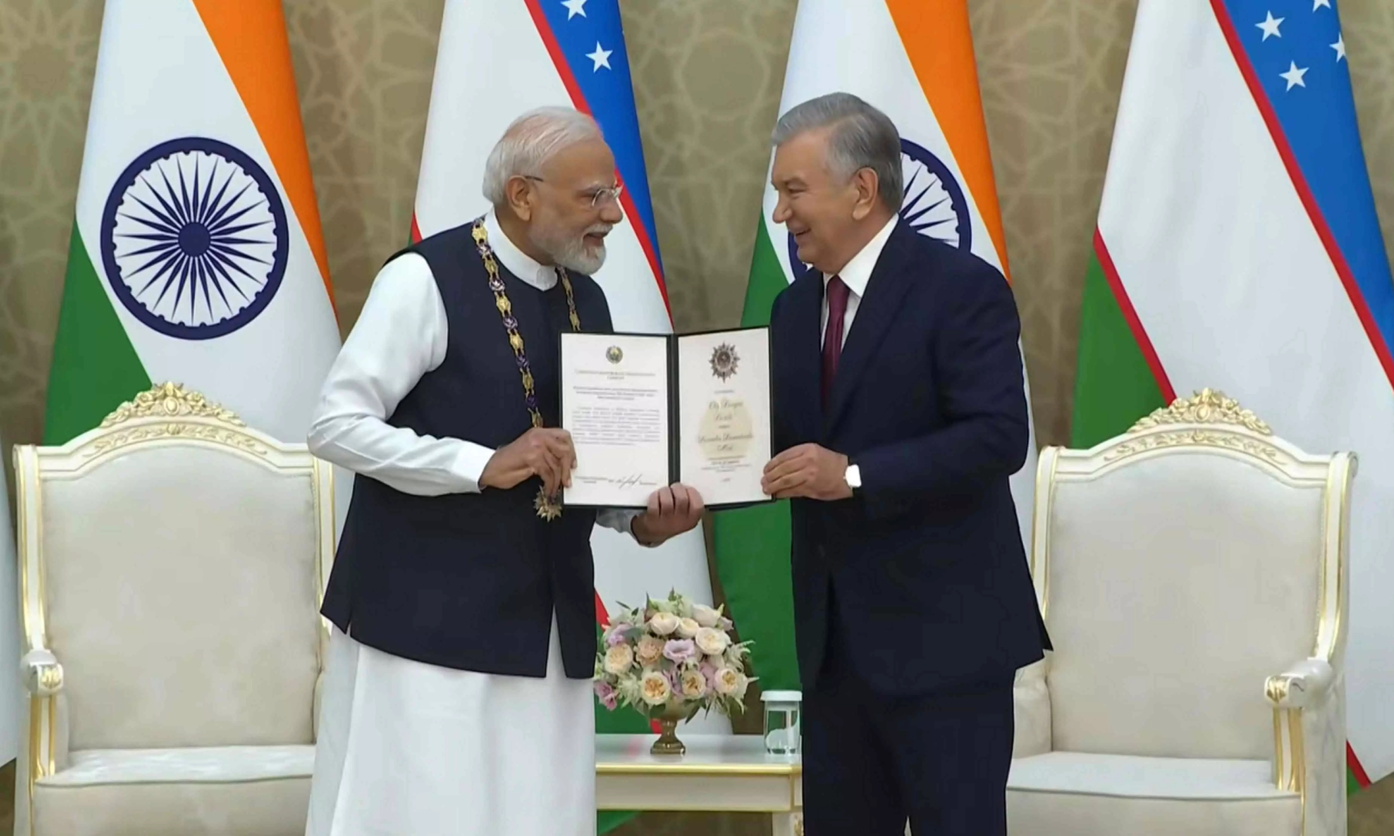 Narendra Modi Shavkat Mirziyoyev Narendra Modi Shavkat Mirziyoyev