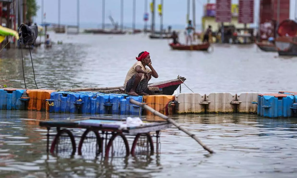 23 UP districts in grip of floods; 3 dead, 16,784 evacuated 23 UP districts in grip of floods; 3 dead, 16,784 evacuated