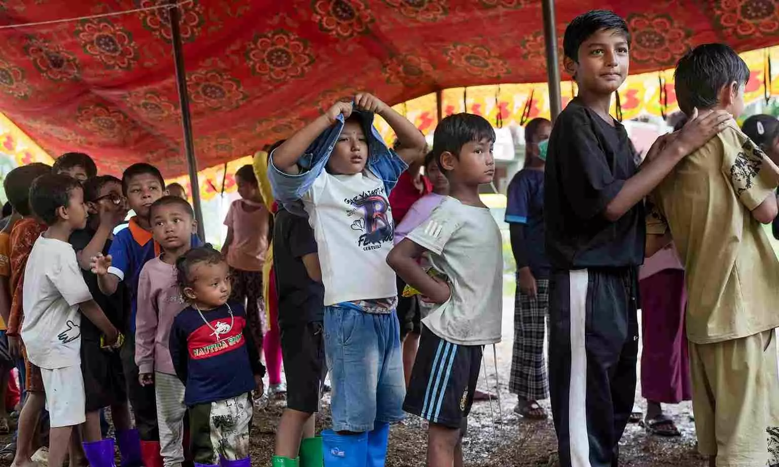 Nepal floods: 275 Indians still missing, 166 rescued, says MEA Nepal floods: 275 Indians still missing, 166 rescued, says MEA