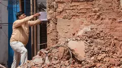 Satya Niketan building collapse: 7 dead, 12 rescued; 5 MCD officials suspended
