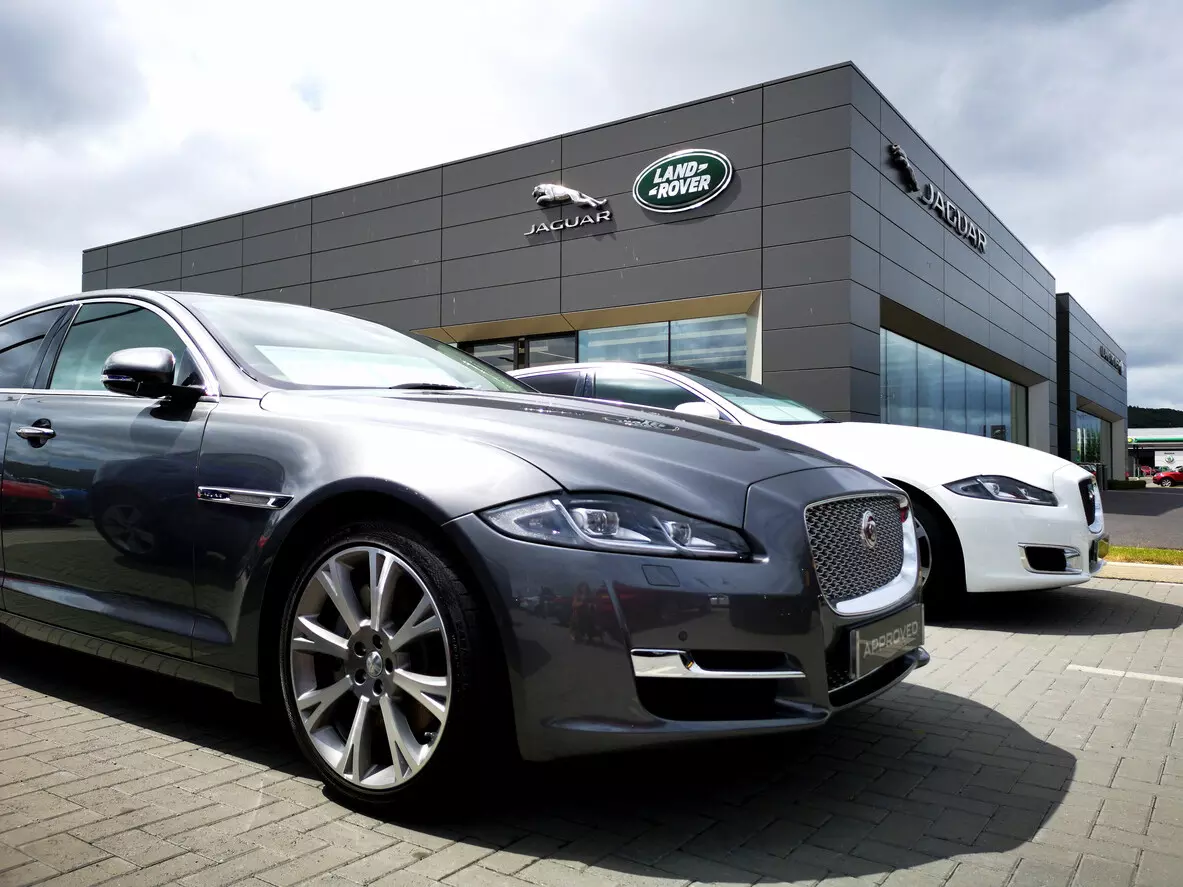 Jaguar Land Rover plans 4,000 job cuts over two years: Report Jaguar Land Rover plans 4,000 job cuts over two years: Report