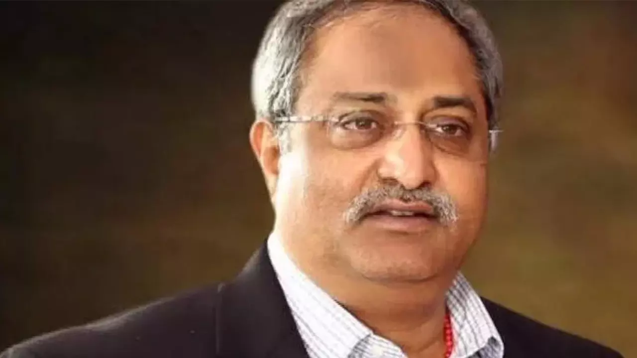 Ex-intelligence chief targeting Chandrababu, Jagan, not 1st IAS-IPS with political ambition. A recap Ex-intelligence chief targeting Chandrababu, Jagan, not 1st IAS-IPS with political ambition. A recap