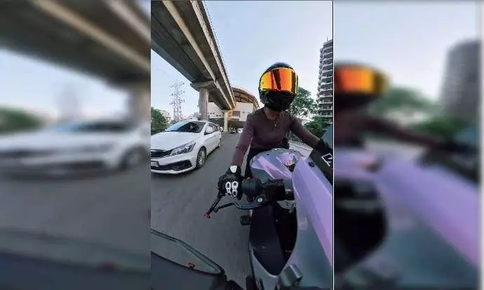 Woman biker Sia Woman biker Sia