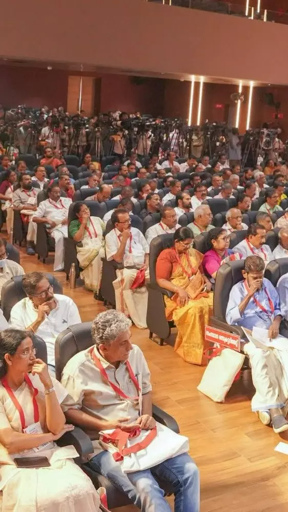 CPI(M) CPI(M)