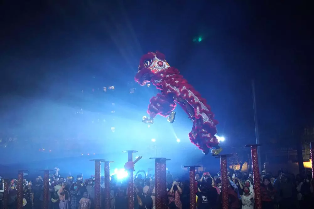 Dragon dance in Kolkata. Photo: Showli Chakraborty