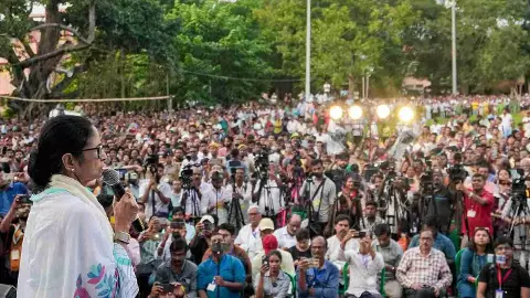 Amid EC row, Mamata says INDIA bloc meeting likely in Delhi on Sep 30 Amid EC row, Mamata says INDIA bloc meeting likely in Delhi on Sep 30