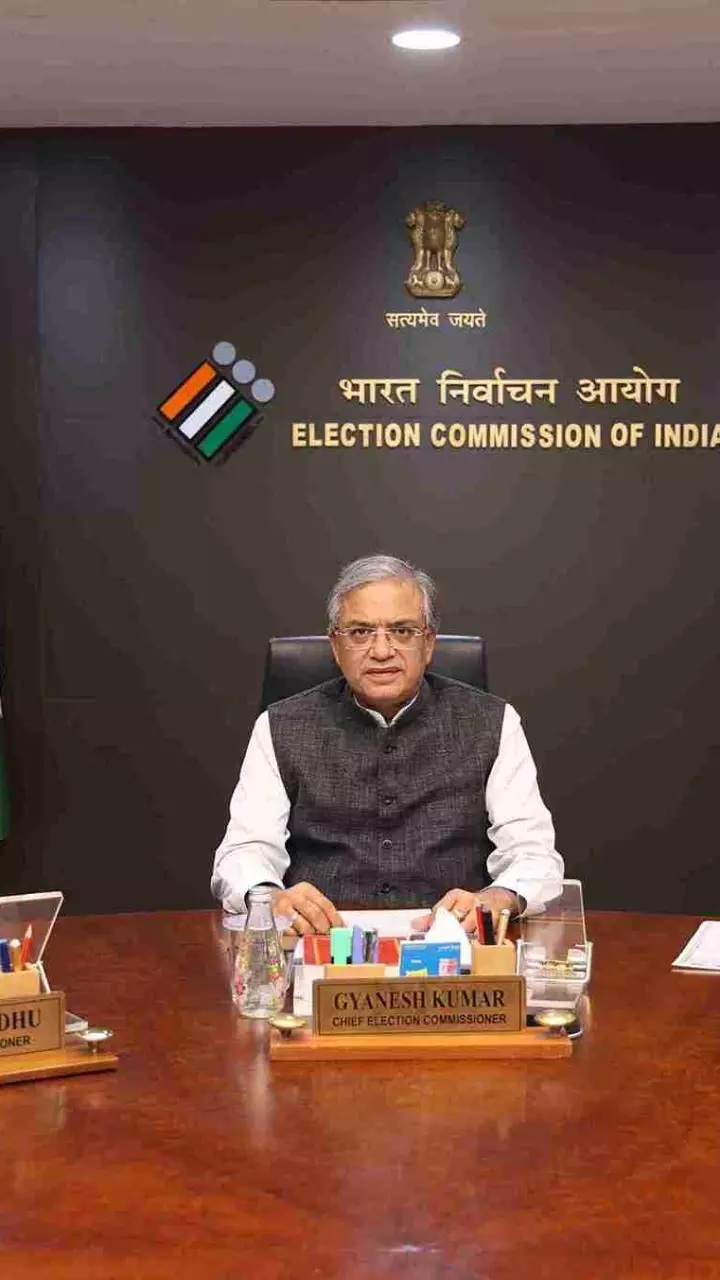 SC sees no urgency in Bengal SIR plea; Bombay HC declines early hearing against CEC SC sees no urgency in Bengal SIR plea; Bombay HC declines early hearing against CEC