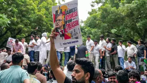 Congress huddle before INDIA bloc meet as EC row revives, and tests, Opposition unity Congress huddle before INDIA bloc meet as EC row revives, and tests, Opposition unity