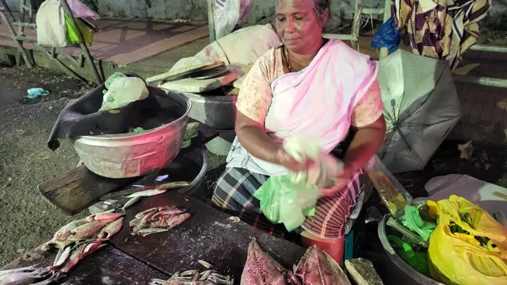 Why Keralam’s women fish vendors seem to be fighting a losing battle against changing retail