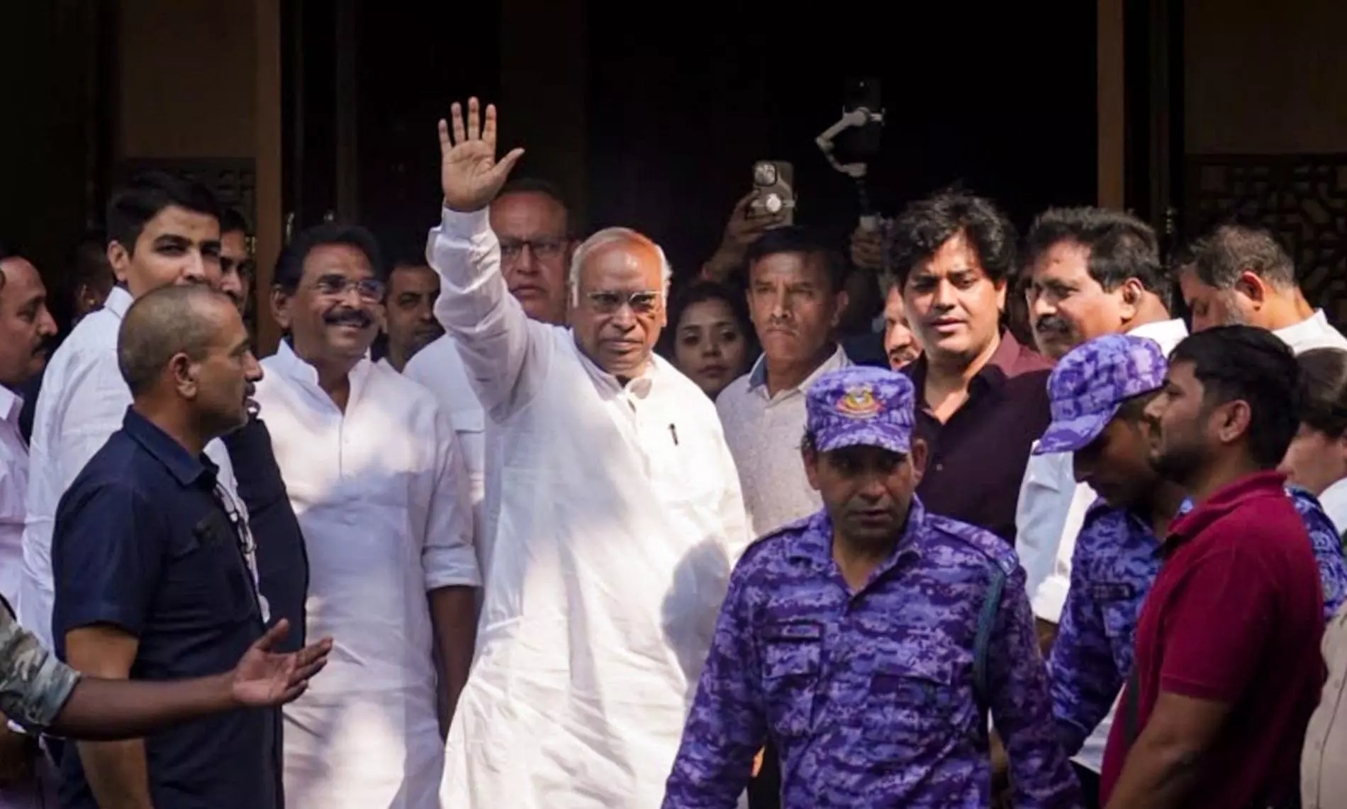 INDIA bloc shifts ‘public impeachment’ of CEC to Mallikarjun Kharge’s home INDIA bloc shifts ‘public impeachment’ of CEC to Mallikarjun Kharge’s home