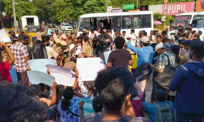 TVK’s SIR contradiction: Ally CPI’s youth, student wing cadres held in anti-CEC stir TVK’s SIR contradiction: Ally CPI’s youth, student wing cadres held in anti-CEC stir