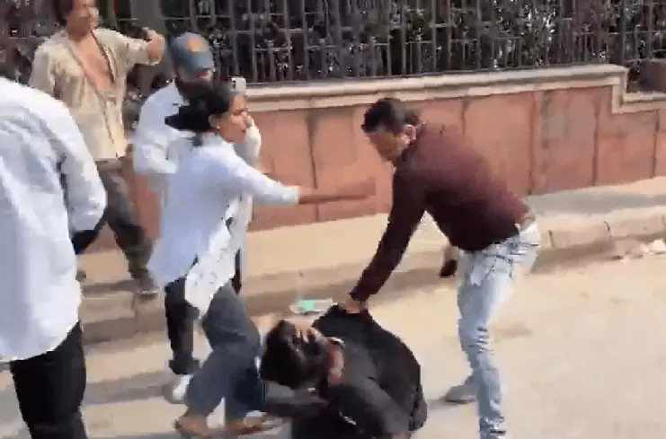 4 right-wing activists arrested for thrashing women during Delhi CJP protest 4 right-wing activists arrested for thrashing women during Delhi CJP protest