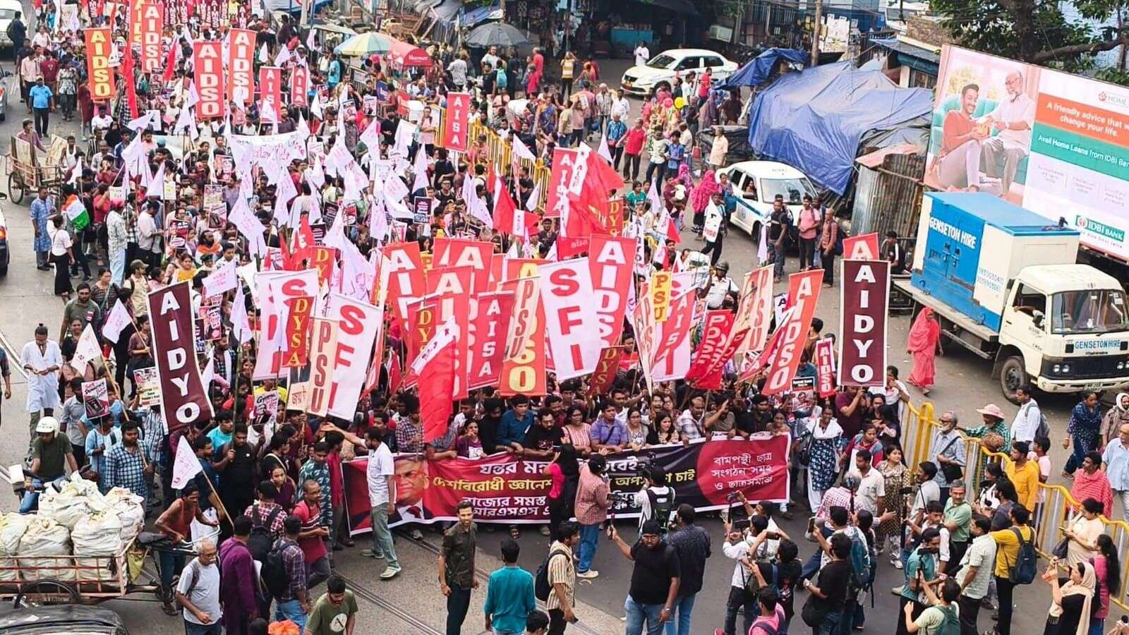SFI leads rally in Kolkata, protesters demand CECs resignation SFI leads rally in Kolkata, protesters demand CECs resignation