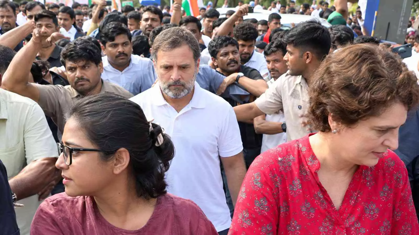 LIVE: Rahul leaves SC after INDIA bloc files petition over SIR, CEC row LIVE: Rahul leaves SC after INDIA bloc files petition over SIR, CEC row