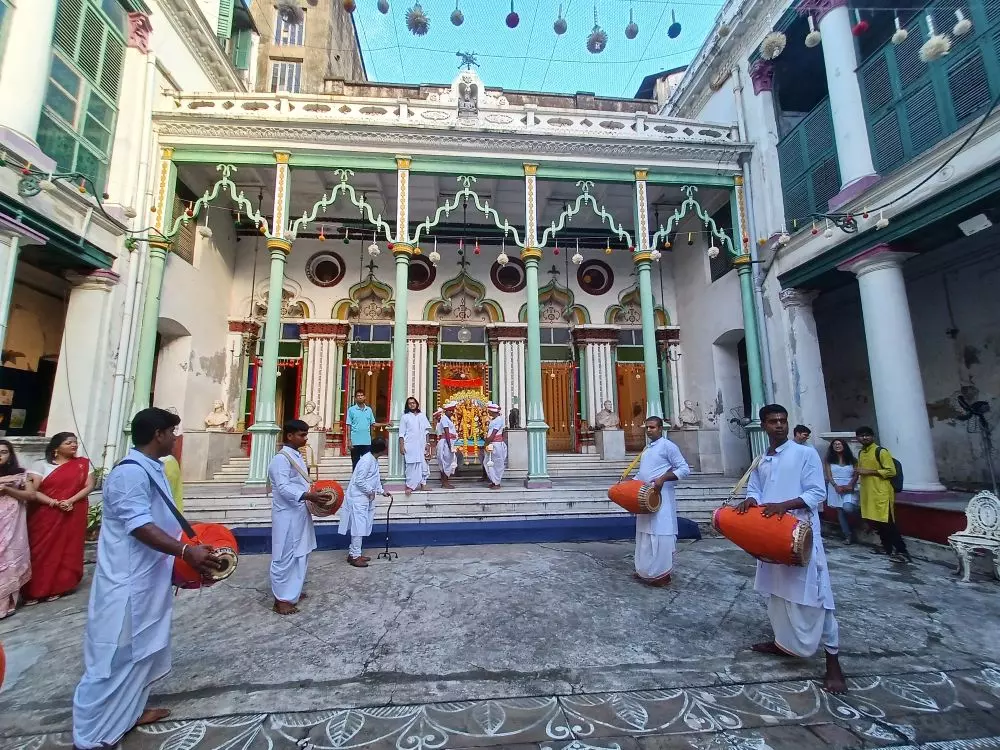 How Tagores of Pathuriaghata, Kolkata, replaced ritualistic worship of Durga with cultural festival How Tagores of Pathuriaghata, Kolkata, replaced ritualistic worship of Durga with cultural festival