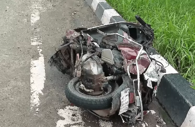 Keralam Mercedes crash: Judge’s minor son taken into custody after protests Keralam Mercedes crash: Judge’s minor son taken into custody after protests